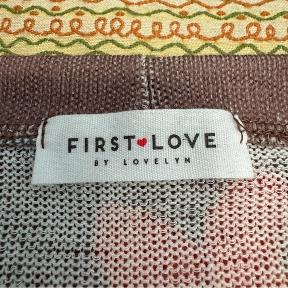 First Love Boxy Colorful Floral Women's Sweatshirt Size Large - Picture 4 of 10